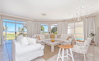 5 Bedroom House in Greenways Golf Estate