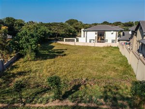 831 m² Land available in Meerensee