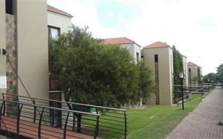 4 Bedroom Apartment in Emfuleni Golf Estate