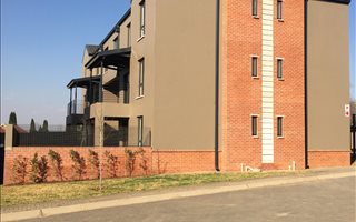 3 Bedroom Apartment in Glen Marais