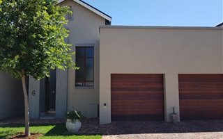 3 Bedroom Duplex in Heritage Hill