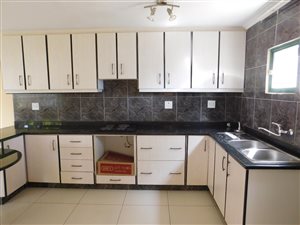 2 Bed Simplex in Doon Heights