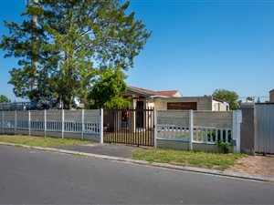 2 Bed House in Peerless Park
