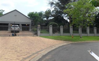 7 Bedroom House in Protea Park