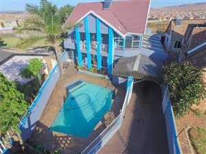 6 Bed House in Lenasia