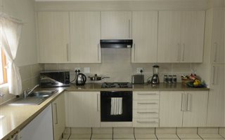 2 Bedroom Apartment in Pineslopes