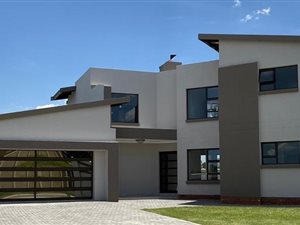 4 Bed House in Helderwyk Estate