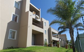 3 Bedroom Apartment in Constantia Kloof