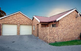 2 Bedroom Townhouse in Wierda Glen