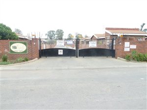 2 Bedroom Townhouse in Krugersdorp Central