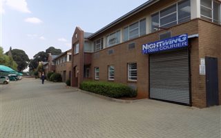 990 m² Industrial space in Jet Park