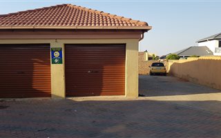 3 Bedroom House in Chantelle