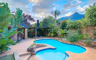 4 Bedroom House in Camphers Drift