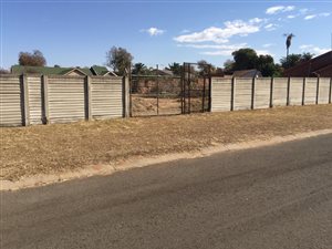 1389 m² Land available in Pioneer Park