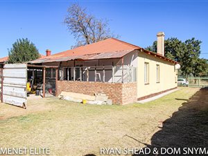 3 Bed House in Daggafontein