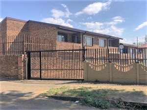 2 Bed Townhouse in West Turffontein