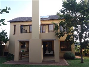 4 Bed House in Bronberg