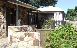 2 Bedroom House in Old Place