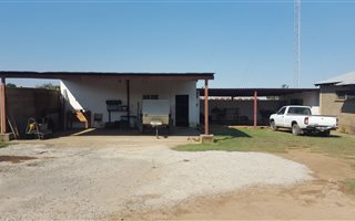 203 m² Industrial space in Piet Retief