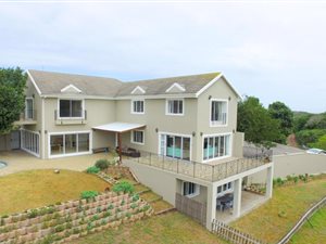 5 Bed House in Sardinia Bay