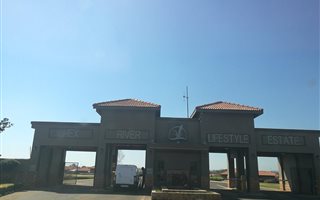 3 Bedroom Townhouse in Waterkloof