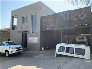 2500 m² Industrial space in Wynberg