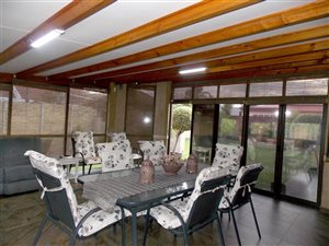 5 Bed House in Loerie Park