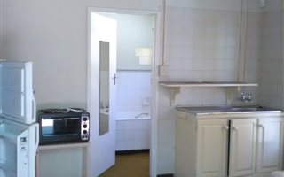Bachelor apartment in Universitas