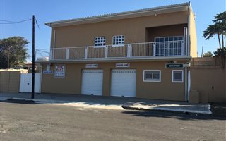 82 m² Commercial space in Westbank