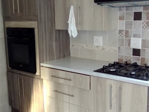 3 Bed Apartment in Vanderbijlpark CE3