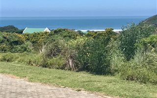 496 m² Land available in Haga Haga
