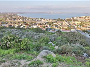 849 m² Land available in White City