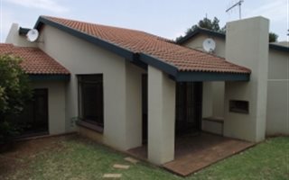 3 Bedroom Townhouse in Lyttelton Manor