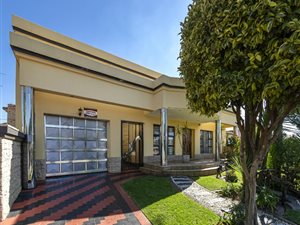 4 Bed Duplex in Vereeniging