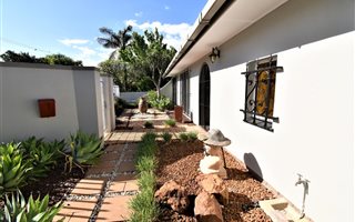 4 Bedroom House in Groenvlei