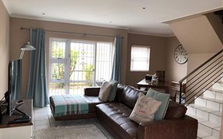 3 Bedroom Duplex in Oakdale