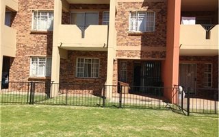 2 Bedroom Townhouse in Comet