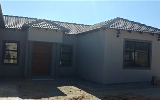 3 Bedroom House in Seasons Lifestyle Estate