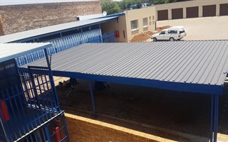 300 m² Commercial space in Alberton