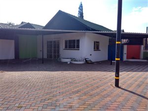 991 m² Commercial space in Edleen