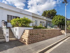 2 Bed House in Vredehoek