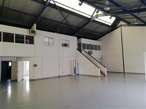 414 m² Commercial space in Maxmead
