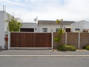 2 Bed Townhouse in Marina Da Gama