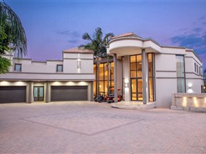 4 Bed House in Woodhill