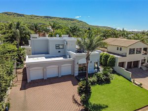 4 Bed House in Featherbrooke Estate