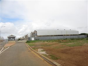1300 m² Land available in Kwanonqaba