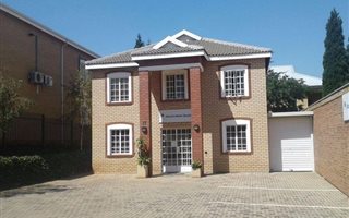 710 m² Commercial space in Irene