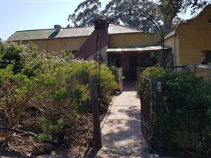 2.2 ha Farm in Paarl