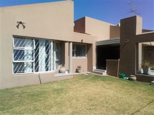 3 Bedroom House in Parkhill Gardens