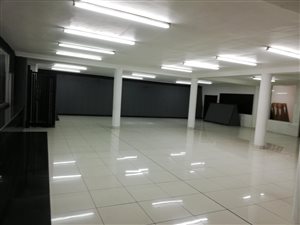 1600 m² Commercial space in Briardene